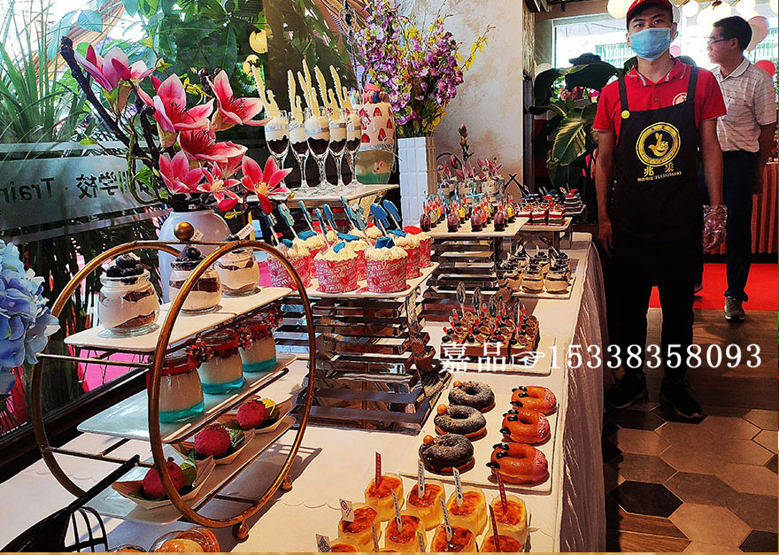 东莞商务蛋糕茶歇台布置案例